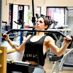 懸垂が腕に効いてしまう人は二頭筋を鍛えるのはNG【フォームが悪い】