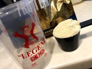 夜ご飯をプロテインのみで１ヶ月は無理！【１週間で−１.５キロ痩すぎたのでやめた】