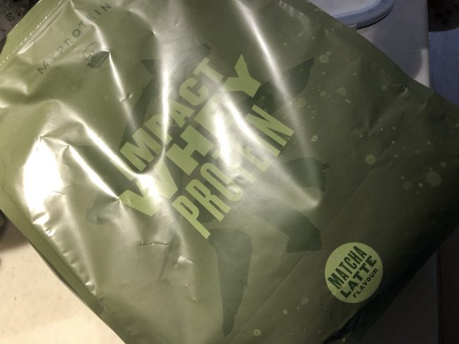 マイプロの抹茶ラテをレビュー【思った以上に抹茶抹茶してなくて最高】